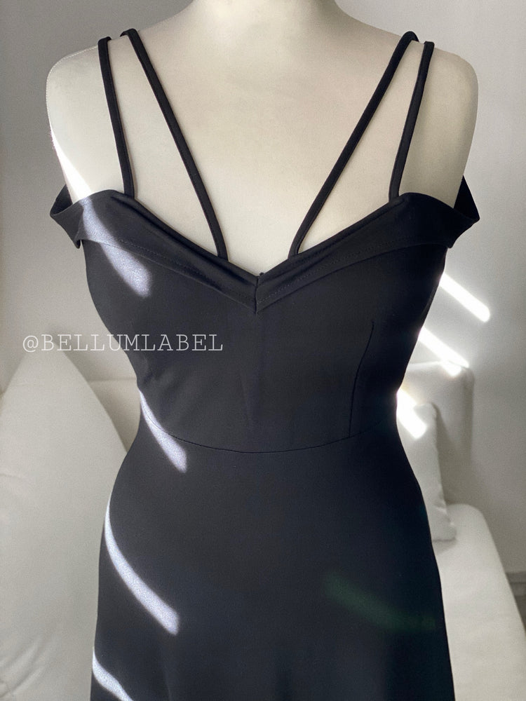 
                  
                    Load image into Gallery viewer, Bodycon Black Dress
                  
                